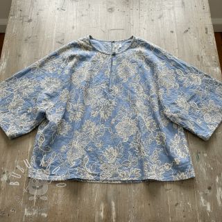 Bavlnená látka JEANS EMBROIDERY Bouquet light blue