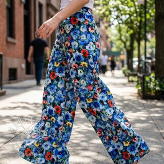 Viskóza RADIANCE Flower design A digital print