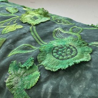 Bavlnená látka TIE DYE EMBROIDERY Flora design A