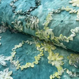 Bavlnená látka TIE DYE EMBROIDERY Eva tape design B