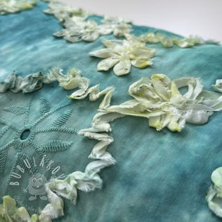 Bavlnená látka TIE DYE EMBROIDERY Eva tape design B