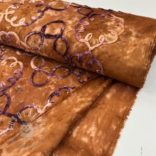 Bavlnená látka TIE DYE EMBROIDERY Elise tape design B