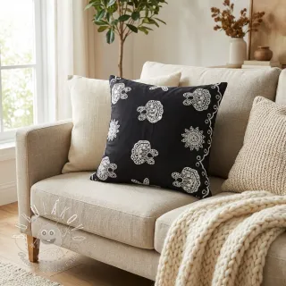 Bavlnená látka EMBROIDERY Sea ornaments black