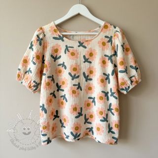 Dvojitá gázovina/mušelín Flowers peach by JENNIFER BOURON ORGANIC