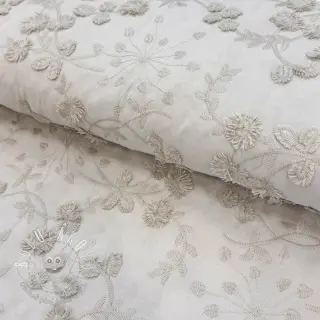 Bavlnená látka EMBROIDERY Catchy leaves beige