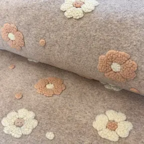 Kabátovina LUXE with 3D Flowers sand