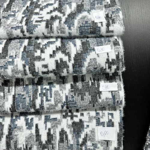 Balík látok svetrovina 197