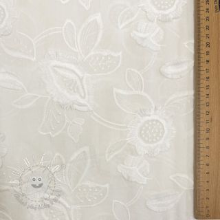 Bavlnená látka EMBROIDERY Catchy Swingy off white