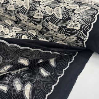 Bavlnená látka EMBROIDERY Amia black