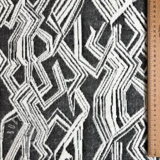 Pletenina jacquard Comfy Broken checks black